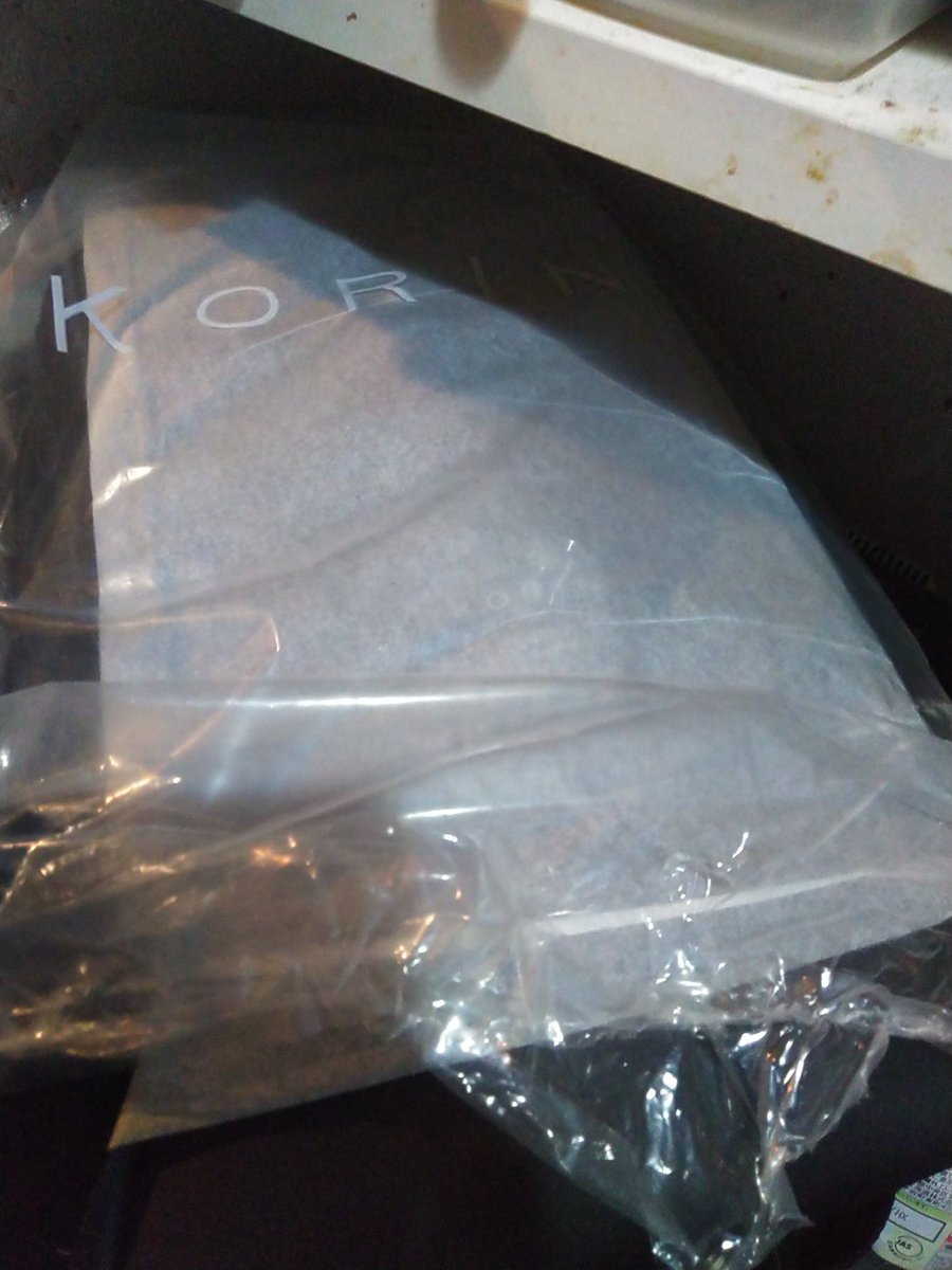 Monone417's tweet image. #Foldeat のマットだと思っていたら、#KorinDesign の最新作、FlipPackだった🤨
え、何故にWhy?
もう半年前に受け取って、時折使ってるのに😅
平日中は面倒だけど、メーカーに英文メールで問い合わせてみるかぁ📨
ちなみに持ってないFlipSlingが同梱してるかもと期待したけど、無かった😂