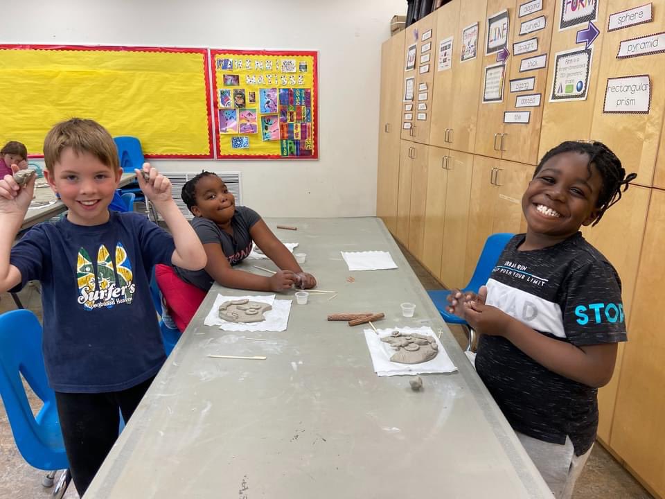 VulcanPrairiev1's tweet photo. Clay for Kids started yesterday with Grade 1/2s and Grade 3 working on their projects. Thanks to TAQA North for helping provide this opportunity. https://t.co/hcG2FbWgDG