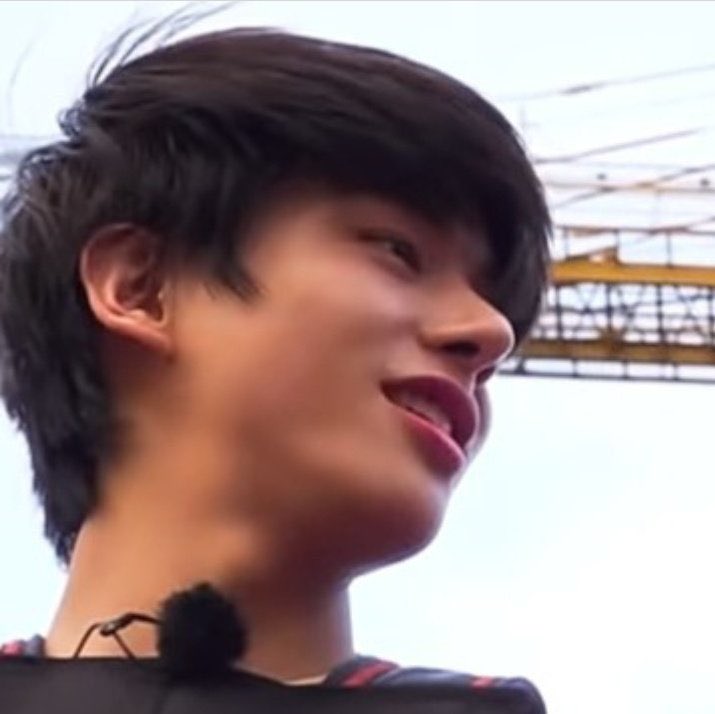 saintdejake's tweet photo. ชอบนะเวลาที่แกดูจับต้องไม่ได้ มันดูหล่อ ดูมีสไตล์ https://t.co/TGvnHdXbmO