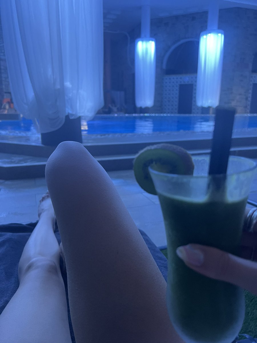 emmab432's tweet photo. annnddd relax…. https://t.co/Z8pp7zhyqX