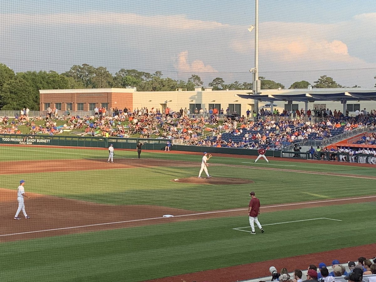 JPTULL's tweet photo. #sportsbiz #causemarketing Congrats @GatorsBB for earning opportunity to host a regional this weekend.  Big thx to our @Learfield @FLGatorsSP partners at #oakHammock @UF for sponsoring #homeruns4hope to benefit @alzcnfl 102 reg season dingers! TY Oak Hammock!  🐊 @GerreReynoldsVO https://t.co/JwijXzLHMT