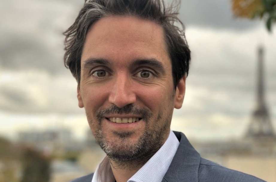 Consultor.fr (@consultor_fr) on Twitter photo #Carrière : Thomas Hiriart quitte le <a href="/BCG/">Boston Consulting Group</a> pour rejoindre Ion-X en tant que DGA, une start-up #deeptech qui développe un nouveau type de propulseur pour satellite.
consultor.fr/articles/sur-o…
#spacetech <a href="/Arianespace/">Arianespace</a> <a href="/technofounders/">Technofounders</a> <a href="/ISAE_officiel/">ISAE-SUPAERO</a> <a href="/INSEAD/">INSEAD</a> <a href="/INSEADAlumni/">INSEAD Alumni</a> <a href="/BCGinFrance/">BCGinFrance</a> #Carrière : Thomas Hiriart quitte le <a href="/BCG/">Boston Consulting Group</a> pour rejoindre Ion-X en tant que DGA, une start-up #deeptech qui développe un nouveau type de propulseur pour satellite.
consultor.fr/articles/sur-o…
#spacetech <a href="/Arianespace/">Arianespace</a> <a href="/technofounders/">Technofounders</a> <a href="/ISAE_officiel/">ISAE-SUPAERO</a> <a href="/INSEAD/">INSEAD</a> <a href="/INSEADAlumni/">INSEAD Alumni</a> <a href="/BCGinFrance/">BCGinFrance</a>