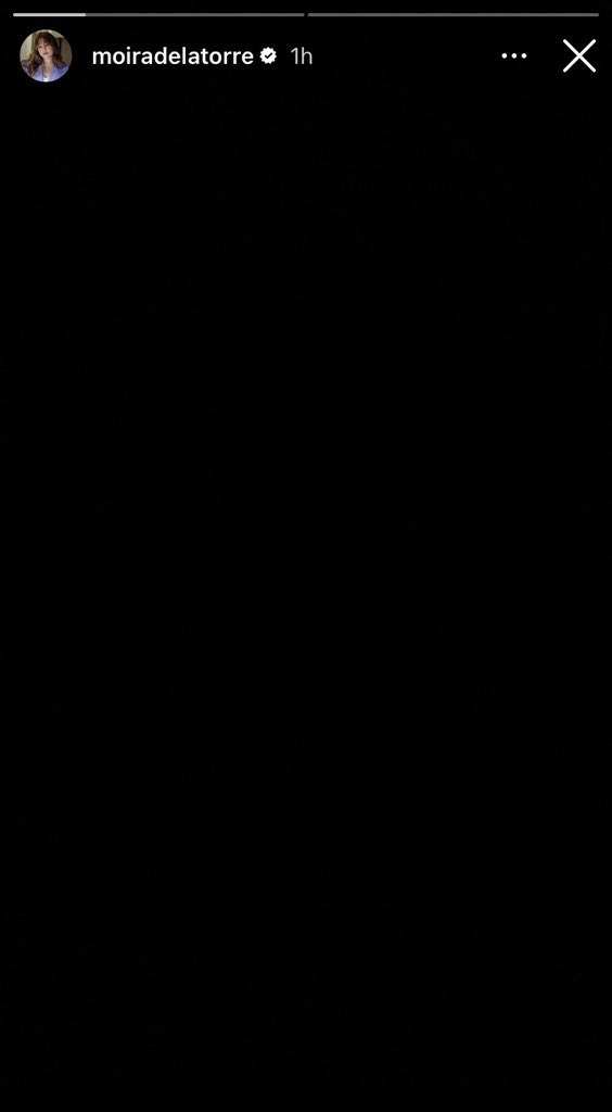 philstarlife's tweet photo. LOOK: Moira Dela Torre has reshared Jason Hernandez's statement about their separation, along with an all-black image on Instagram Stories. 

READ: https://t.co/aoouByDXUv. 

#MoiraDelaTorre #JasonHernandez https://t.co/M4IeXCbV6S