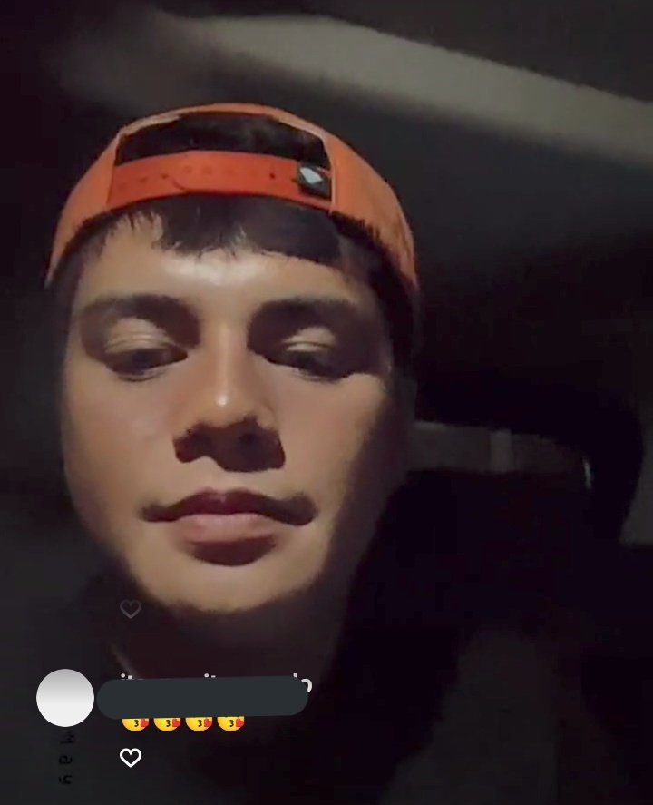 R2beh_KiligKing's tweet photo. Nag live kapa,kakapikon eh HAHAHAH
#L40DFirstDay
@iamr2alonte @iamAndalioLoisa https://t.co/aSX39SAXr9
