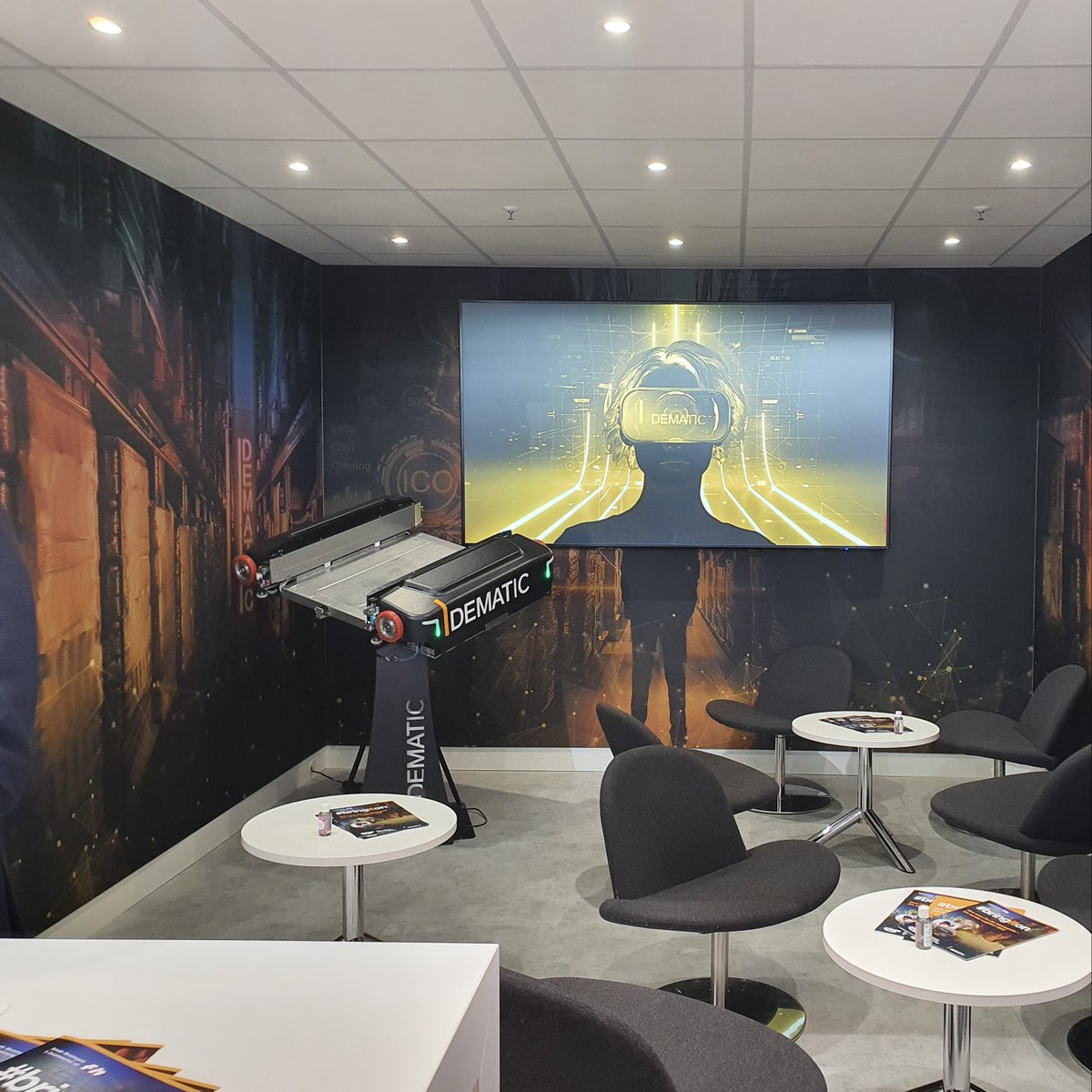 KIONGroup's tweet image. We are excited, #LogiMAT2022 has just started! Almost all our brands are here! Some first impressions from @Messe_Stuttgart. Come along, our experts from @Linde_MH, #STILL, @DematicGlobal and #BAOLI are looking forward to show you their newest products.