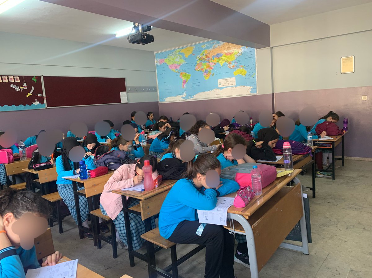 Nfk02411703's tweet photo. Milli Eğitim Bakanlığı Din Öğretimi Genel Müdürlüğü tarafından gönderilen kazanım değerlendirme sınavı Yoğunlaştırılmış Yabancı Dil uygulayan 5. Sınıflarımızda bugün yapıldı.@meb_dinogretimi @sultangazimem1 @ihsanerkul1 @mehmetnezirg https://t.co/wxh6hCDjxa