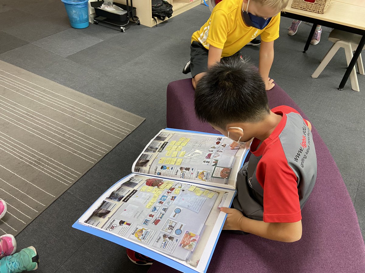 WattersSally's tweet photo. G1 continue to engage with class read alouds with our very own big books!Documenting thinking and discussion gives students a reference point for further inquiry @megngatai @AdaSharifuddin #documentation https://t.co/fIbOex9Nys