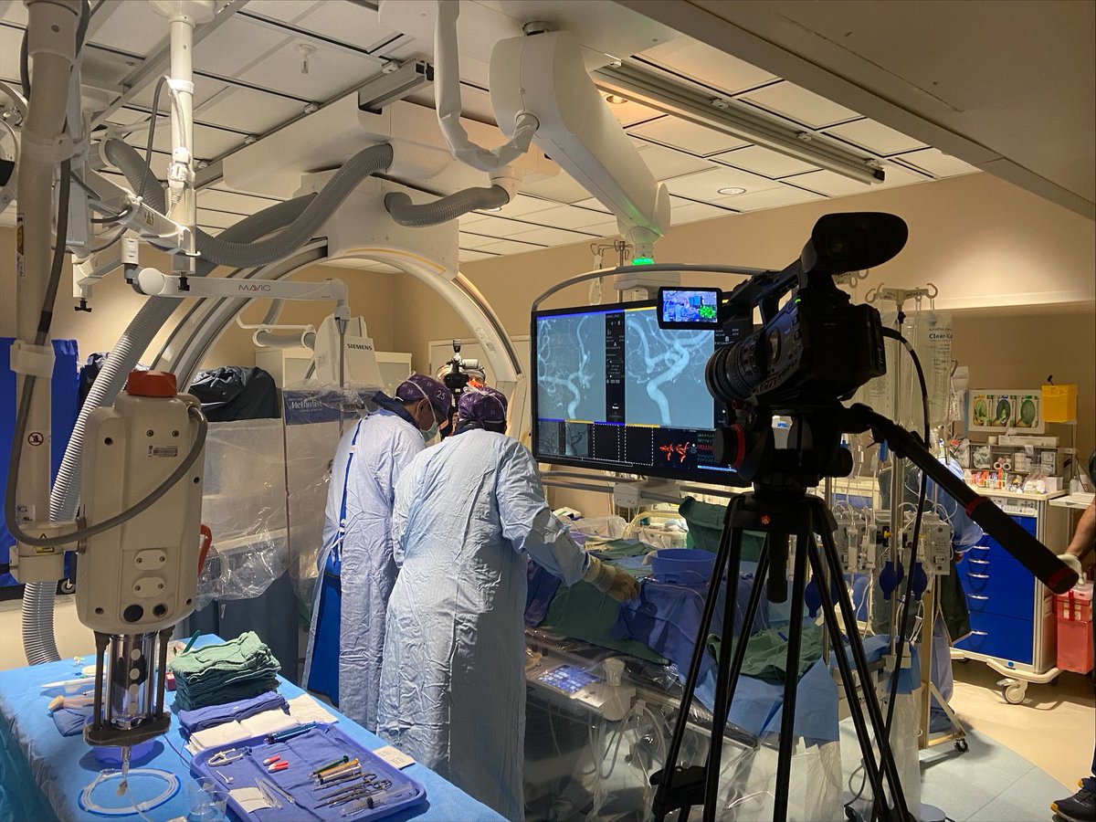 Happening now, @OrlandoDiazMD is live for his first case presentation of the day with @LINNConline! Diaz is the only U.S. neuroradiologist asked to participate in #LINNCParis 2022.