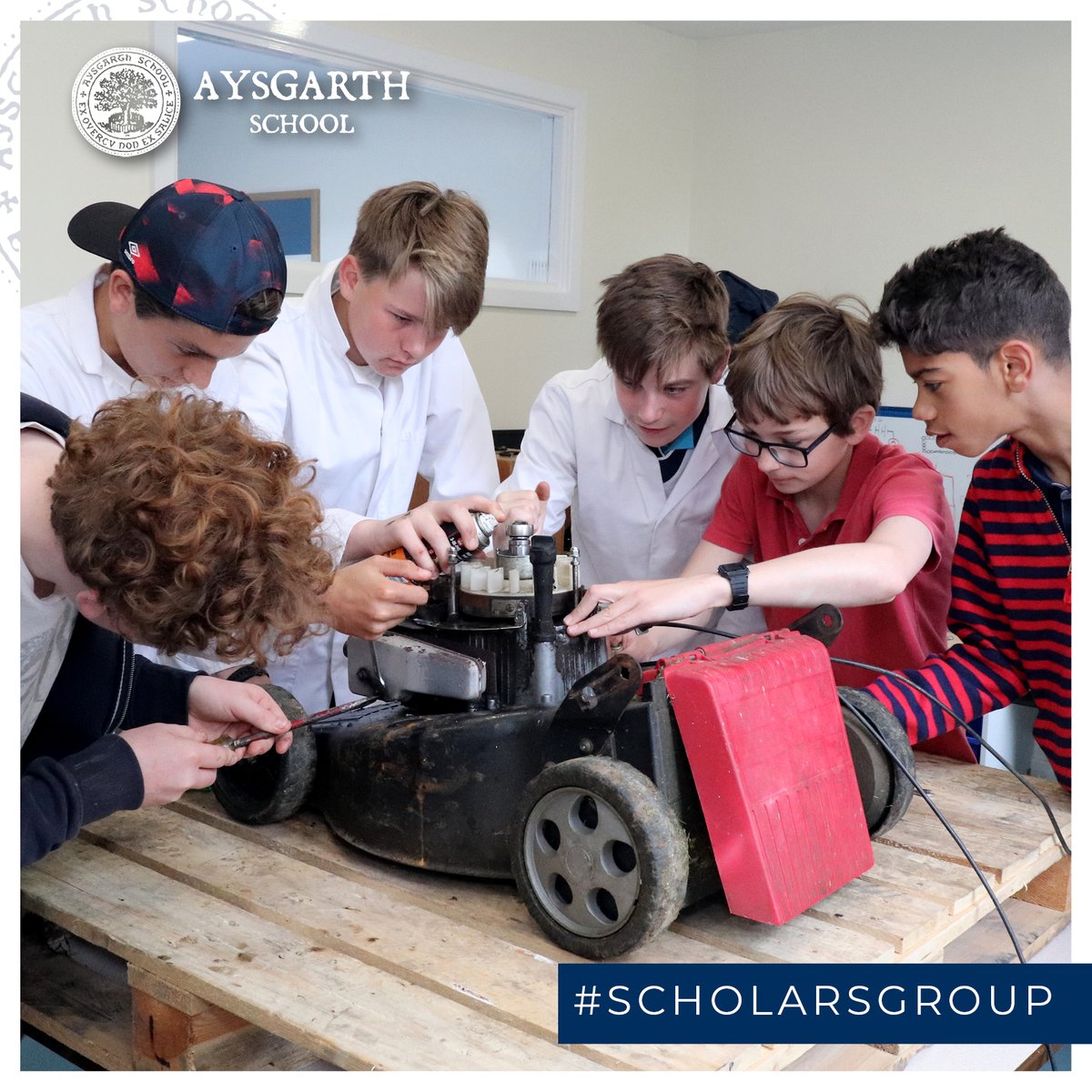 AysgarthSchool's tweet image. Having already successfully secured places at the Senior School of their choice, our Form 5 Scholars Group have been enjoying a range of alternative activities. Here they worked upon a lawn mower engine, taking it apart to study the mechanics.
#scholarsgroup #mechnicalengineering