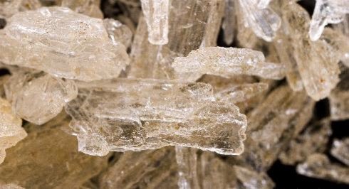 quimicasbraba's tweet image. QUÍMICA CARALHO!!

Conhecida como &quot;Ice&quot;, &quot;Speed&quot;, &quot;cristal&quot; ou &quot;meth&quot;, a metanfetamina foi aperfeiçoada originalmente na Alemanha e no Japão durante a Segunda Guerra Mundial. Ela era usada nos soldados e operários com o propósito de &quot;espantar&quot; a fadiga do esforço de guerra.