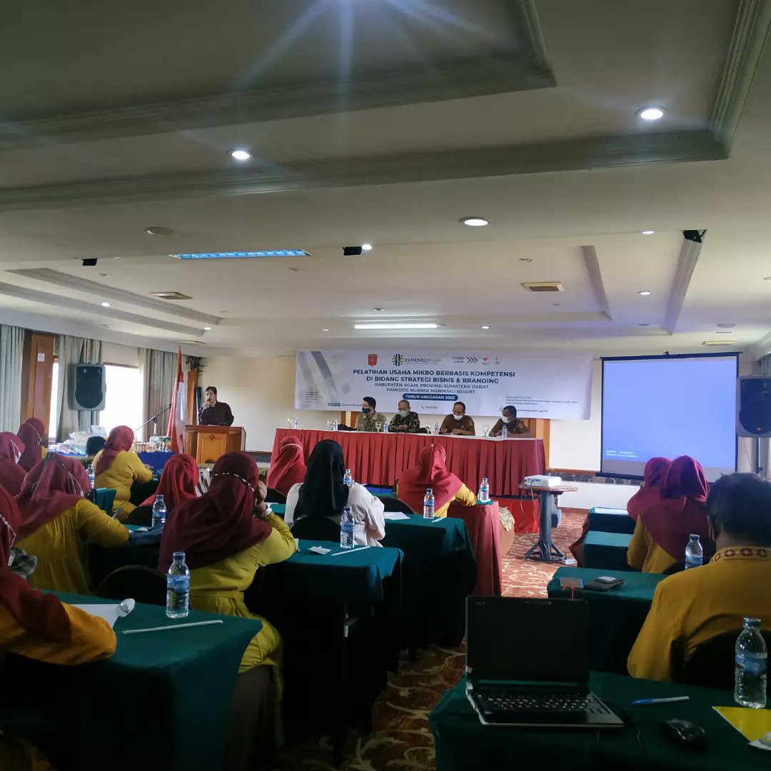 EvaRoza9's tweet photo. Pendampingan pada Kegiatan Pelatihan
Tgl 23 Mei 2022

@PENYULUH_COOP
@KemenkopUKM 
#penyuluhkoperasi 
#ppklkemenkopukmri
#ppklindonesia 
#ppklsumaterabarat 
#ppklkabupatenagam 
#KoperasiKeren 
#depcoop https://t.co/praugrlVuB