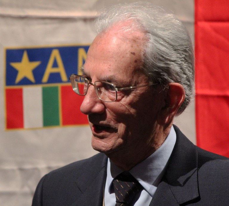 Roma, Teatro Eliseo, 29 marzo 2014.
#CarloSmuraglia al convegno sul progetto di riforma costituzionale ed elettorale allora all’esame del Parlamento.
#31maggio #ANPI