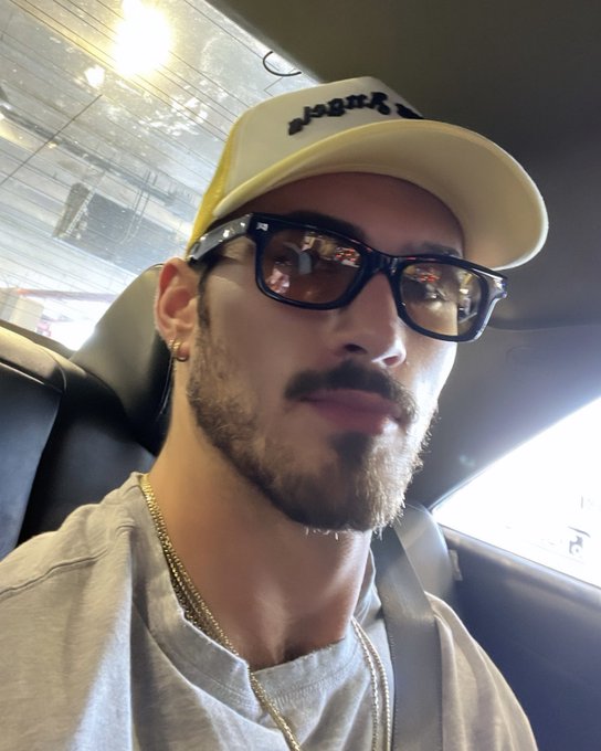 back in NYC https://t.co/kAsq0OUdSD