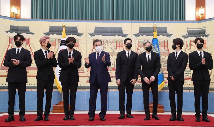 calvinkjk's tweet photo. this is what history books are made of https://t.co/clfT5Pghb4