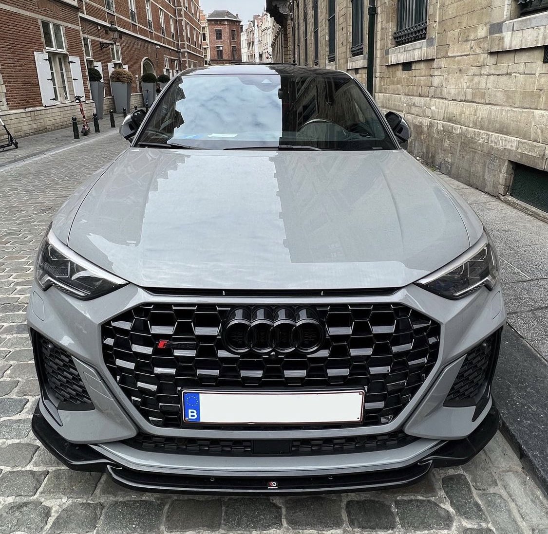 FastCarsWorld's tweet photo. Audi RSQ3 👽 https://t.co/2NcR7G9F4V