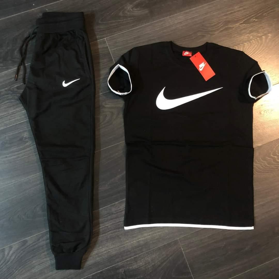E_markting123's tweet photo. اطقم قطنية NIKE 
مقاسات L XL XXL 
4لون 

الحبة 7500 https://t.co/eHT0iKq3tH