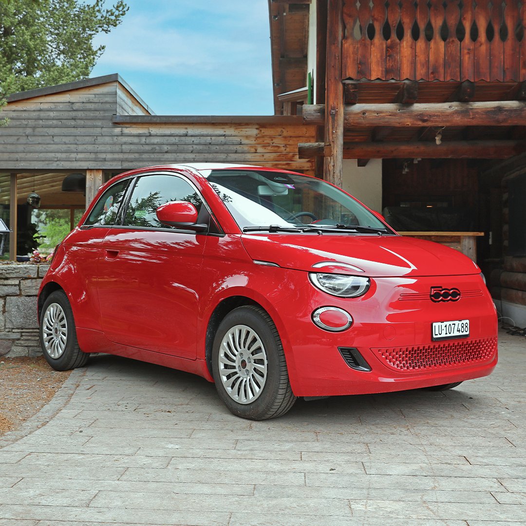 FiatGreece's tweet photo. Tο Παγκόσμιο Οικονομικό Φόρουμ @wef στο Νταβός αποτέλεσε το σημείο εκκίνησης για μια νέα εποχή παγκόσμιας ευθύνης. Το Νέο (500)RED ήταν εκεί, με τον πιο αγαπητό μας συνεργάτη, τον οργανισμό @RED .
#Davos2022 #WorldEconomicForum #New500RED #DavosHouse2022 https://t.co/hFAaeYobyU