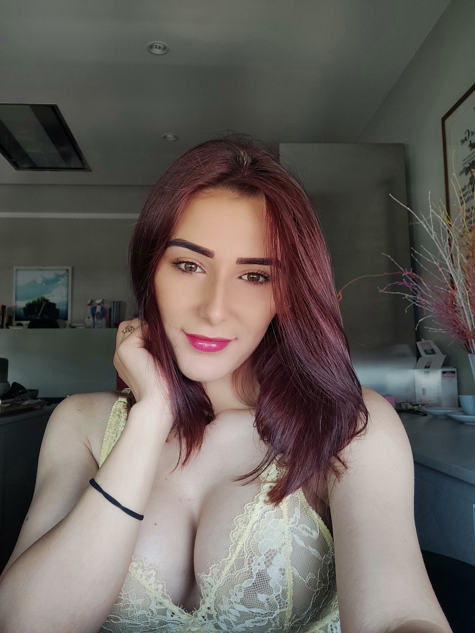 How Zara Dar Found Success On Onlyfans - jx0rwz9