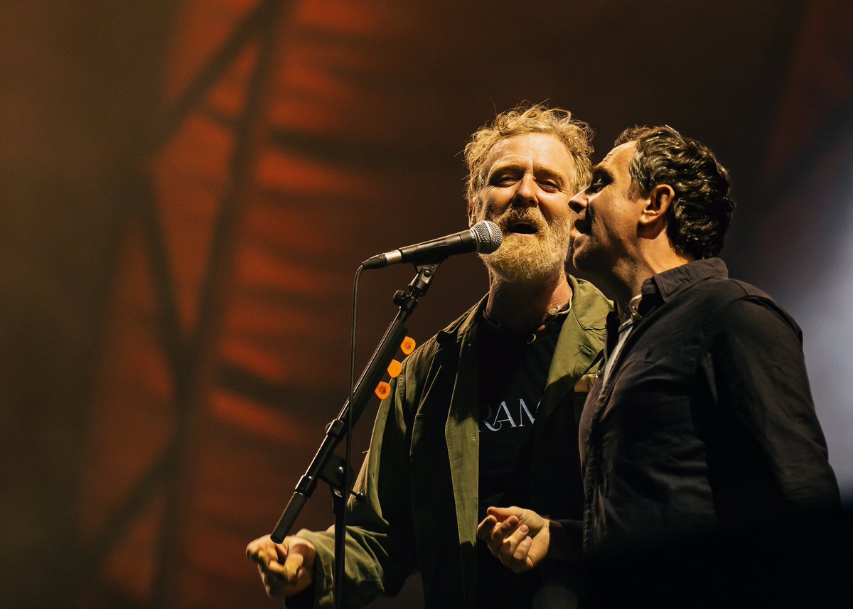 fleurneale's tweet photo. “I was livin’ in a Devil Town…” A great Daniel Johnston cover for the final encore at the @TheFrames show at @RHK_Venue #frames32 #theframes #dublin #kilmainham #framily #livemusic #irishmusic @Glen_Hansard #joedoyle https://t.co/IFEDd0syO8