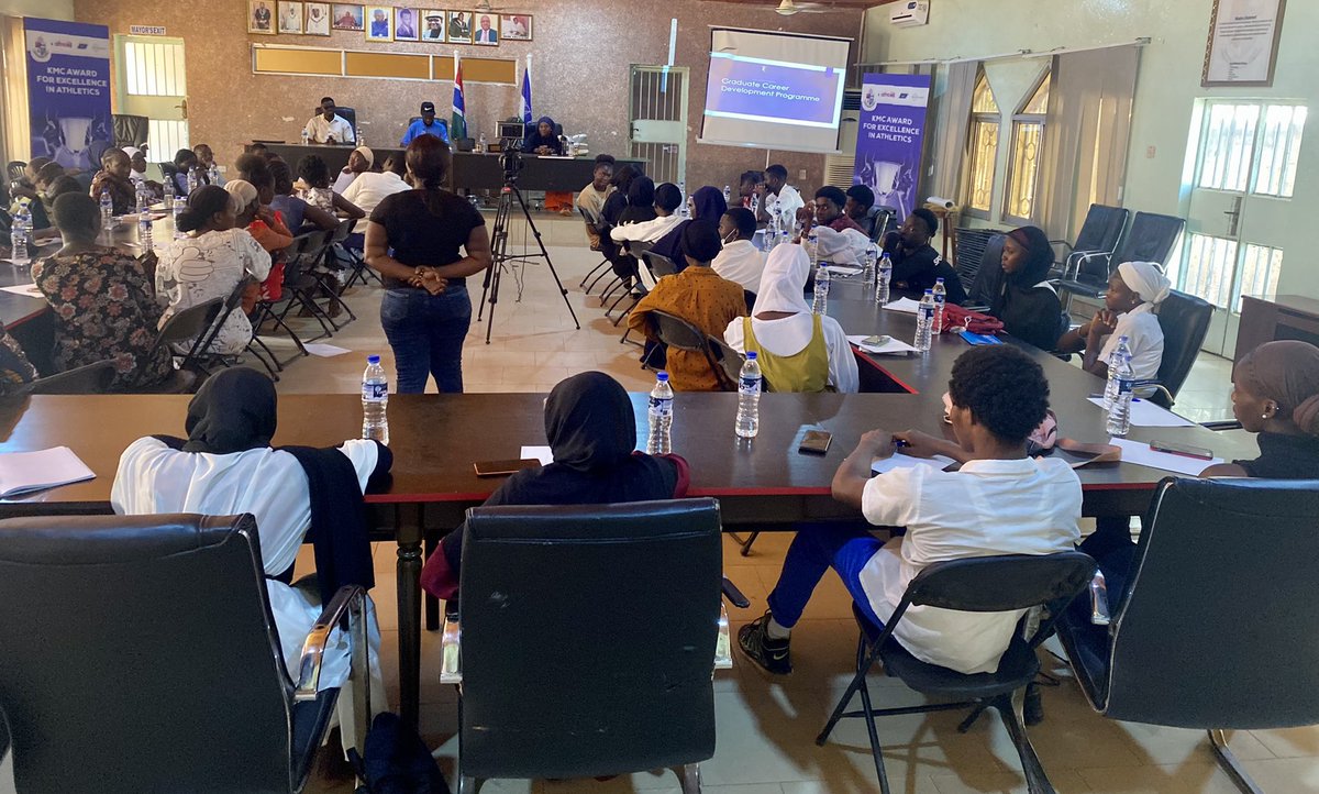 BCBprospects's tweet photo. Graduate career development kicked off on Saturday with representatives from @IOMGambia @AccessBankGamb1, sharing information on local opportunities in The Gambia. 
#careerdevelopment #youthemployment  #opportunities #irregularmigration https://t.co/ypvb9yptL7