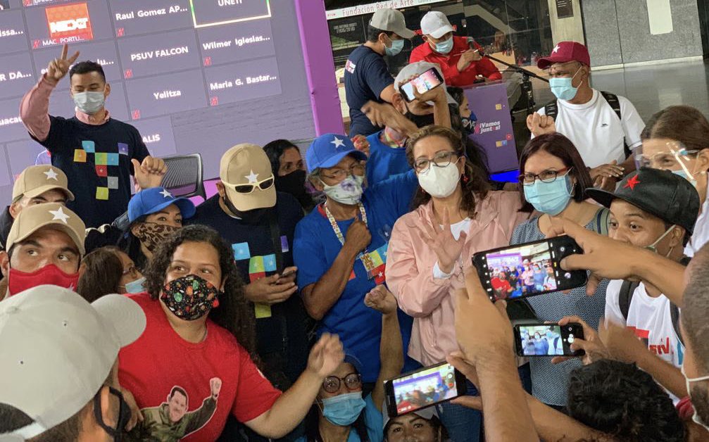 Mi infinito agradecimiento a los 1.500 brigadistas de Agitación, Propaganda y Comunicación de nuestro <a href="/PartidoPSUV/">PSUV</a>, que libran cada día la más hermosa batalla por la verdad de #Venezuela.

!Seguimos venciendo camaradas! 

<a href="/NicolasMaduro/">Nicolás Maduro</a> <a href="/dcabellor/">Diosdado Cabello R</a>