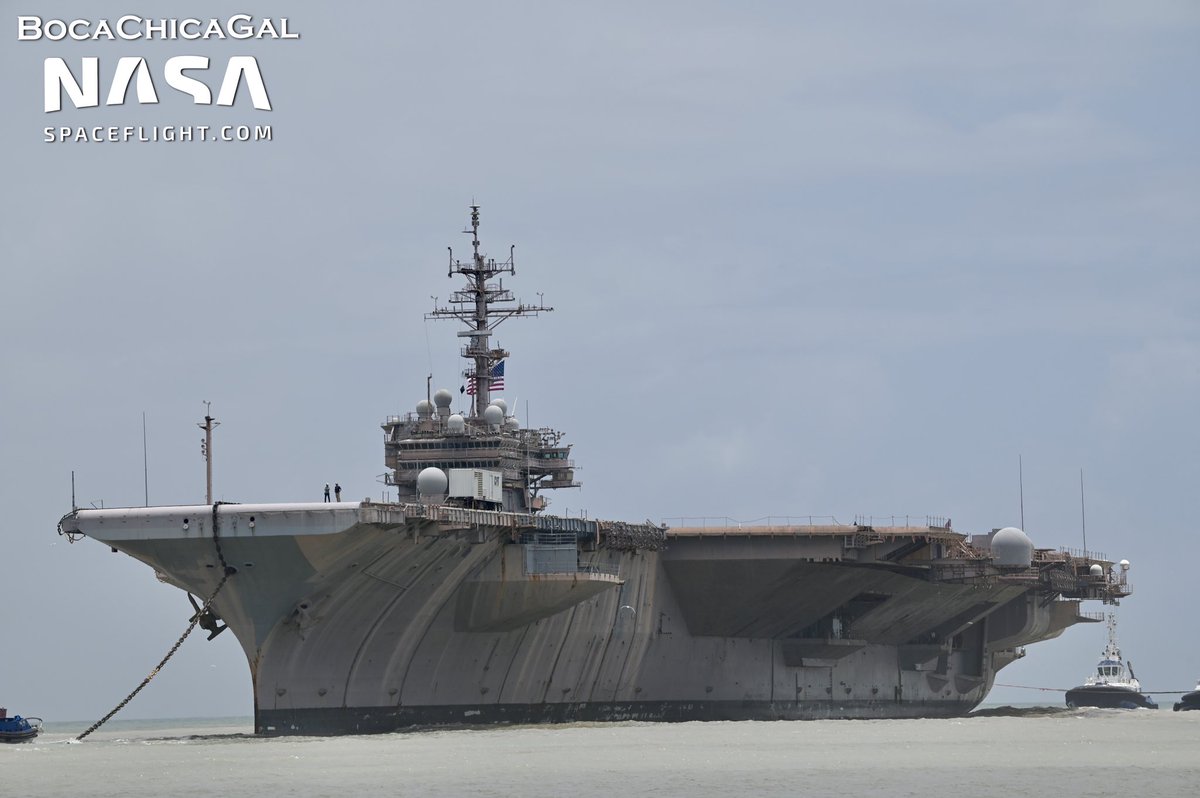 BocaChicaGal's tweet photo. The USS Kitty Hawk entering through the jetties to the Port of Brownsville where it will be scrapped. We thank you and all those who served on the USS Kitty Hawk for your service. ❤️

@NASASpaceflight https://t.co/yd1tq5F7vv