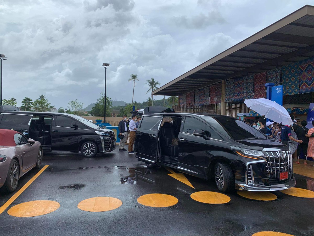 PhuketAlphard's tweet photo. ขอขอบคุณคณะรัฐมนตรี ที่เรียกใช้บริการรถToyota Alphard 
https://t.co/yRxZrGKhBD
         ติดต่อจองรถ
📞:086-478-9886👈
📲:kong0864789886
🌐:https://t.co/NGyQxiLbjY
#เช่าอัลพาร์ดภูเก็ต #รถเช่าอัลพาร์ดภูเก็ต #เช่ารถAlphardสุราษฎร์ธานี #เช่ารถAlphardกระบี่ https://t.co/kv6SFQLHga