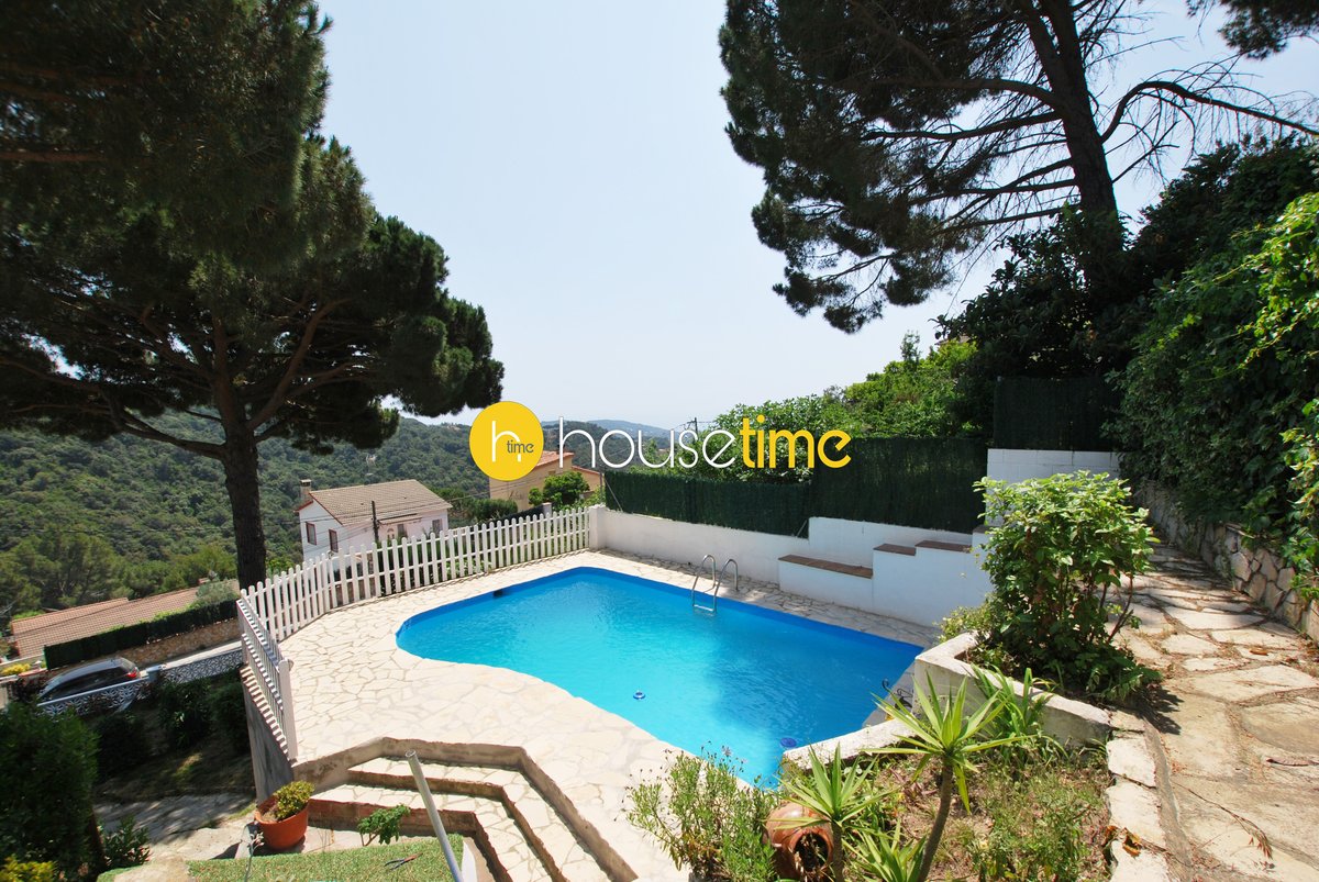 housetimeInmo's tweet photo. Espectacular casa 4 vientos con gran terreno, jardín y piscina. Dispone de garaje con capacidad de 2 vehículos😍
https://t.co/CgfI3pygaj
✔4 dormitorios
✔2 baños
✔Balcón+terraza
✔Aire acondicionado
✔Calefacción
🏡https://t.co/tJcky6Tu0A 📞930111954
#Housetime #SCebriàVallalta https://t.co/CUHK7Gu8fB