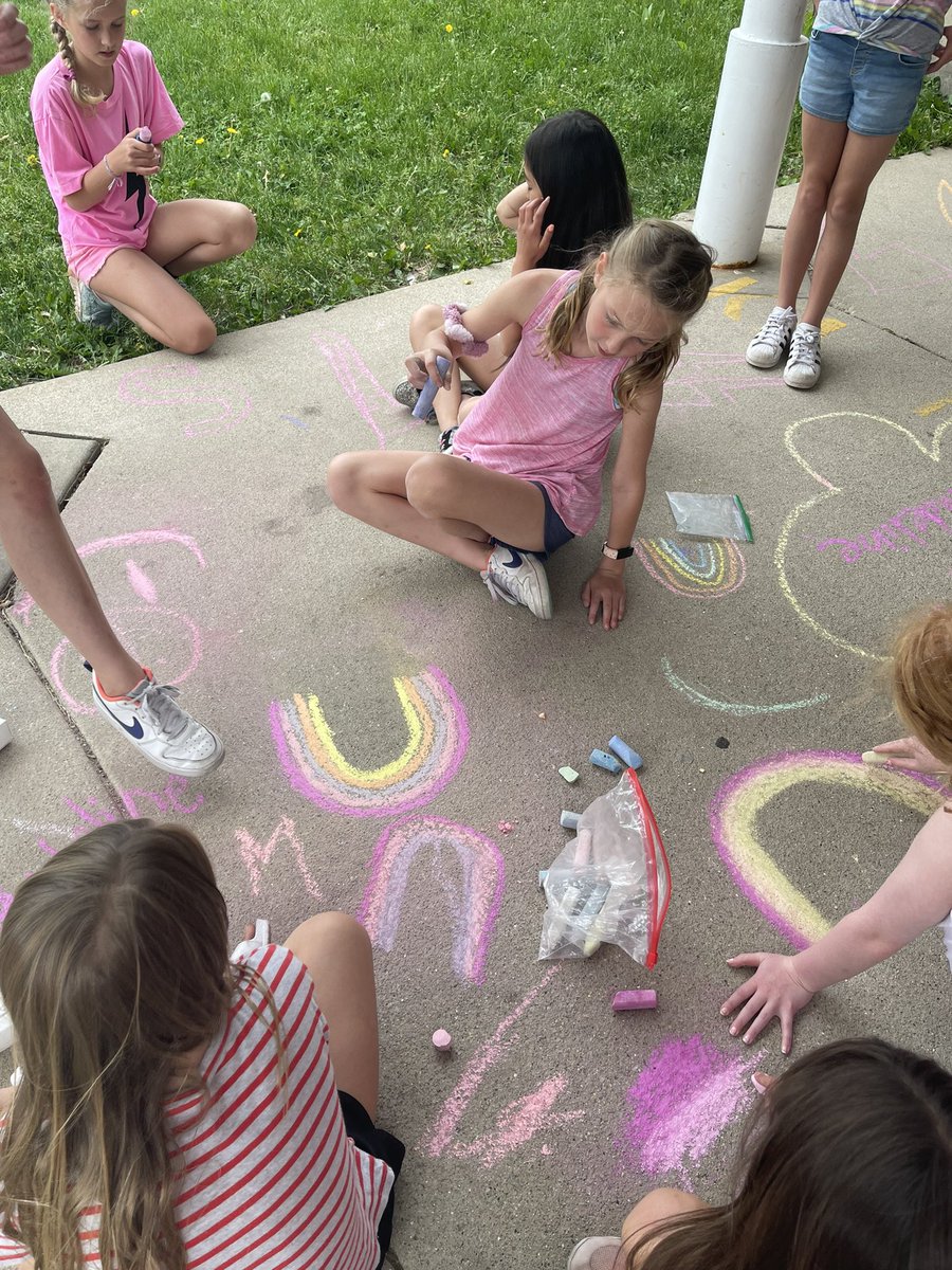 cherokee3A's tweet photo. It’s RAINBOW day today &amp; we had some fun with sidewalk chalk 🌈 #cherokeeinspires https://t.co/j5nvf3S7x6