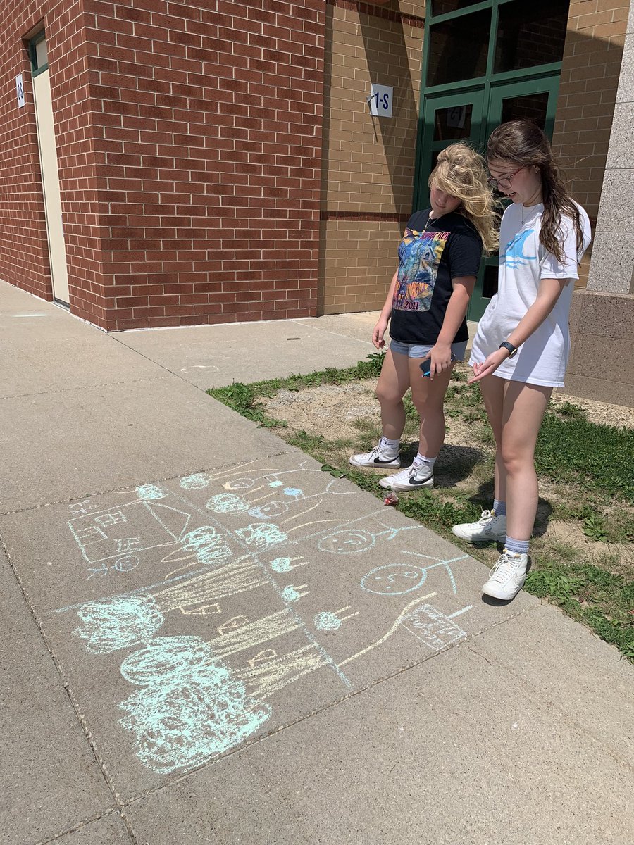 Carrie Buss tweet media