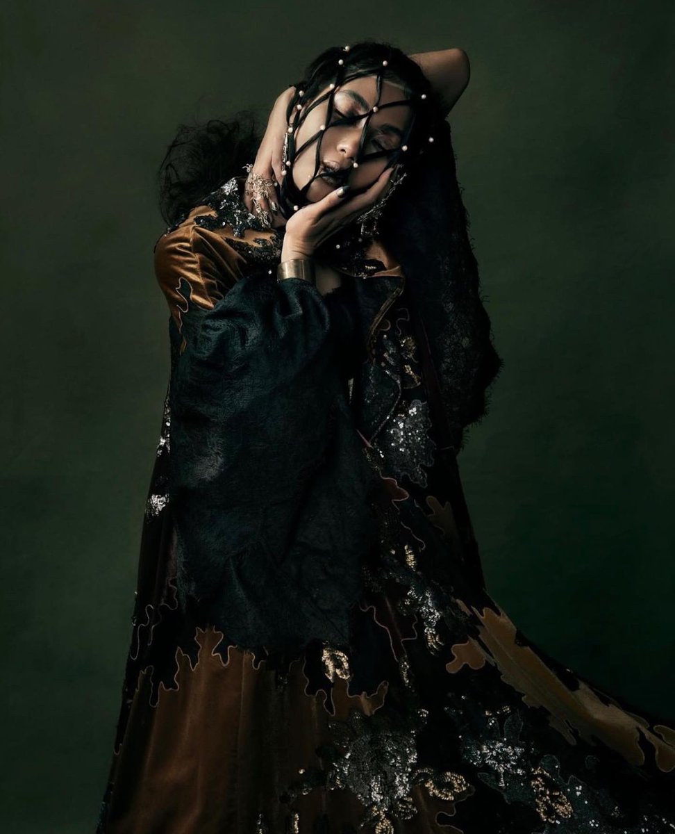 #DianPuspita wearing #SebastianGunawan couture