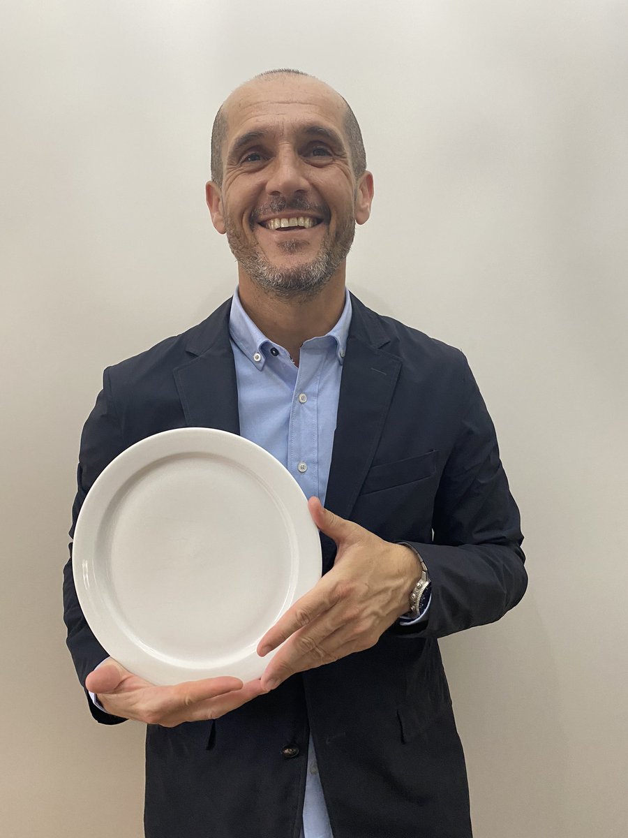 Me uno a #NingunHogarSinAlimentos  para que a ninguna familia le falte un plato de comida. Haz tu donativo BIZUM al 38014. #caixabank #fundacionlacaixa #FESBAL_org