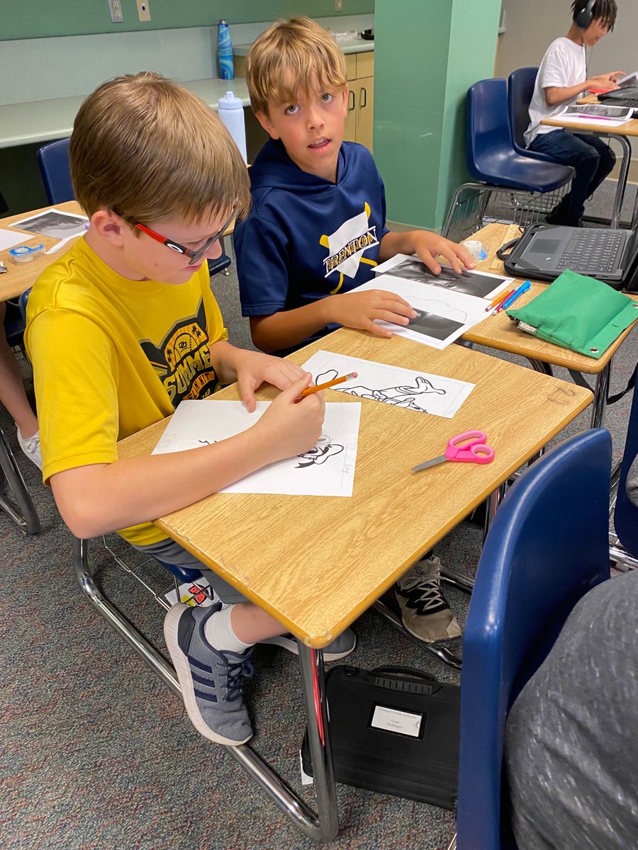 Logan_H_AMS's tweet photo. Mrs.Riedels 7th hour sketch it out  they were mirroring  portraits @Leo_L_AMS #BAMSCE  #TrentonTuesday #Yes2TPS #BAMSKnights https://t.co/6Wqoc7SH2P