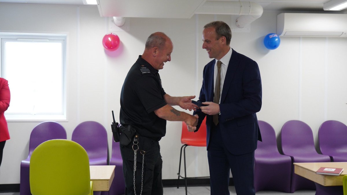 HMP_Exeter's tweet photo. Custodial Manager Omand collecting his Platinum Jubilee medal which was presented by @DominicRaab, we hope you enjoyed your visit and tour of our establishment!

More information about this visit to follow… #queensplatinumjubilee #hmpexeter 🏅 https://t.co/78i9YUwbiM