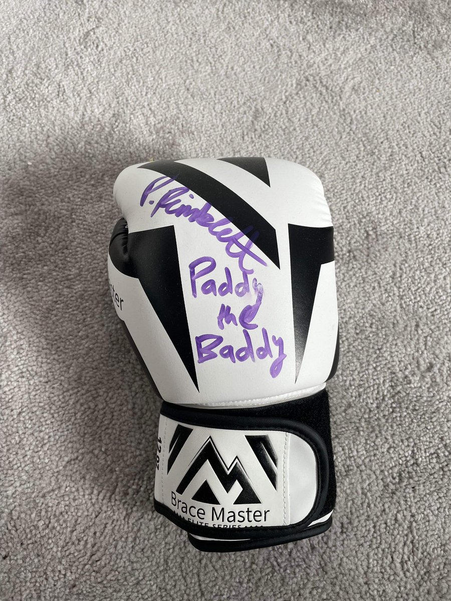 FightFirstFND's tweet photo. 🚨PADDY PIMBLETT AUCTION🚨

Our second signed @theufcbaddy glove is now live. Grab it while you can 🥊

All funds raised by the auction will be used to help support Women and young children in the area that suffer from abuse ❤️

BID BELOW ⬇️ 

https://t.co/1JML7n0JXA https://t.co/TTAOJgBYxb