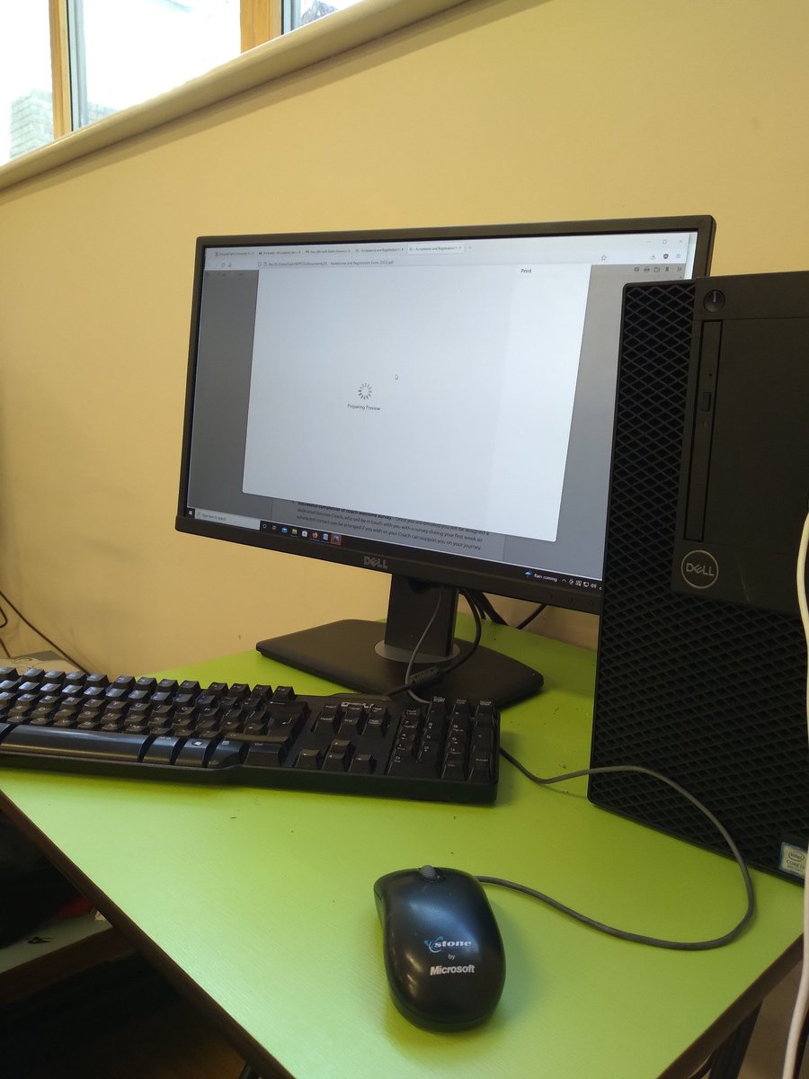 nanakumi1976's tweet image. #ATWORK #lastdayofspring #Jubilee #jubilee2022 #JubileeCelebrations #londonlife #london #Rains #tuesdayvibe #TuesdayMotivaton #Tuesday #31Mayo #31MAY22 #31May2022