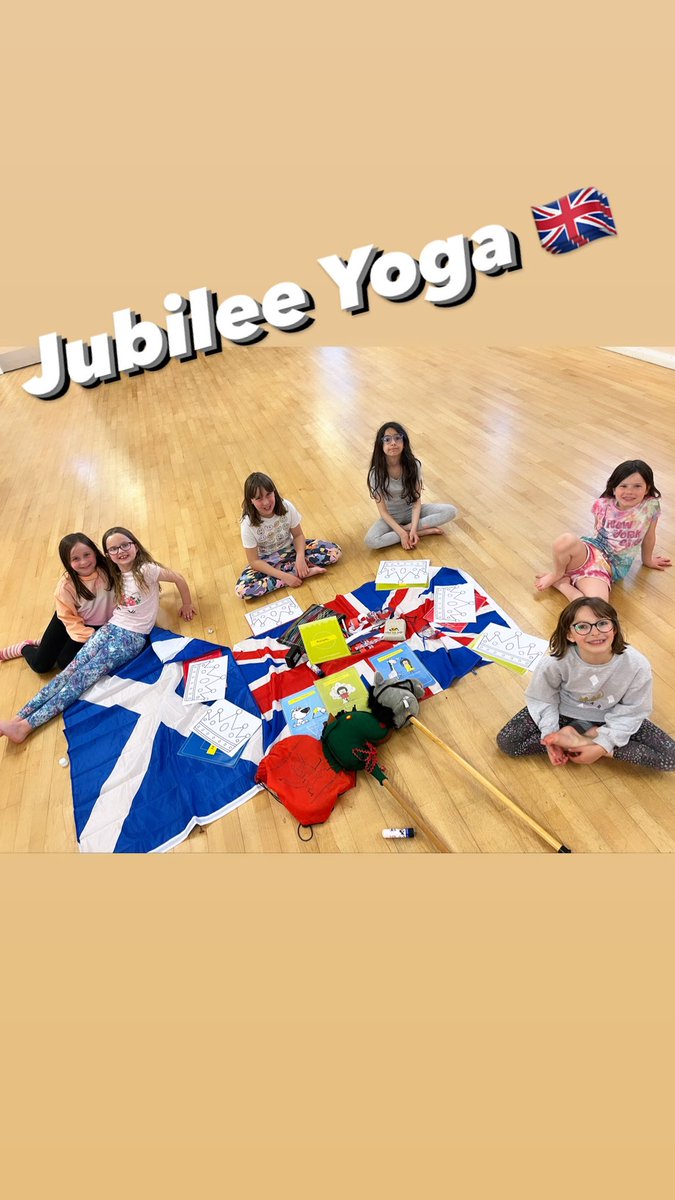 MiniAberdeen's tweet photo. Following a theme this week 👑🇬🇧🧘‍♀️ https://t.co/Rz858MDrba