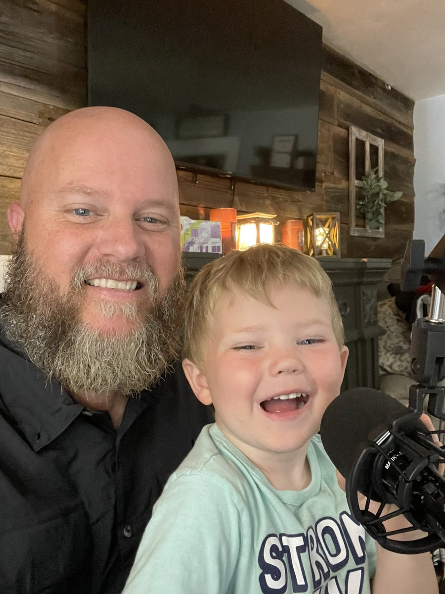 Getting in some singing with Jakester!! Waiting for the raffle to begin. #contest #betheblessing #ms #MSWarriors