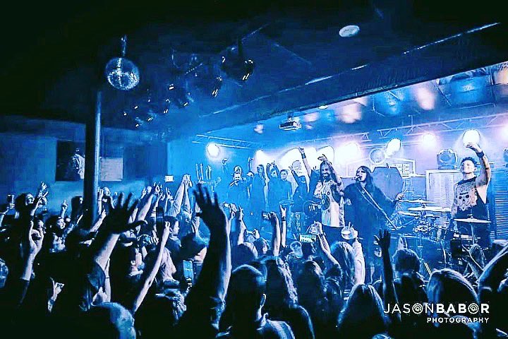 The Veer Union (@theveerunion) on Twitter photo That’s a wrap for our U.S. TOUR! 1 LAST SHOW LEFT in Canada <a href="/RoxyVancouver/">Roxy Vancouver</a> FRIDAY JUNE 3rd! Thanks so much to everyone that came out to support us and to our friends in <a href="/2Shadowsband/">2 Shadows</a> <a href="/latenightsavior/">Late Night Savior</a> <a href="/heartsickband/">Heartsick</a> and @madzillalv for killing it every night! That’s a wrap for our U.S. TOUR! 1 LAST SHOW LEFT in Canada <a href="/RoxyVancouver/">Roxy Vancouver</a> FRIDAY JUNE 3rd! Thanks so much to everyone that came out to support us and to our friends in <a href="/2Shadowsband/">2 Shadows</a> <a href="/latenightsavior/">Late Night Savior</a> <a href="/heartsickband/">Heartsick</a> and @madzillalv for killing it every night!