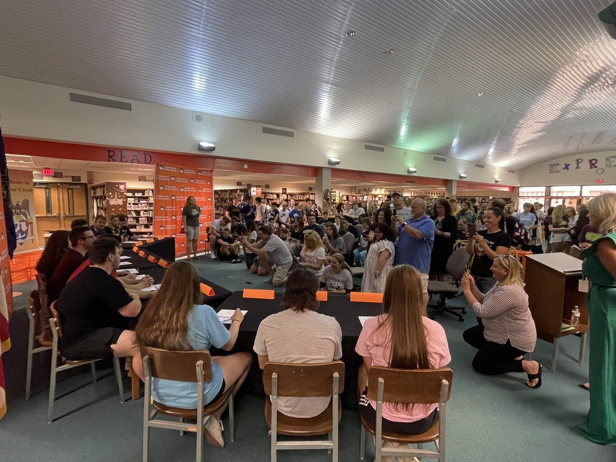 ETNreisenweber's tweet photo. Another great Signing Day ceremony, this time 13 athletes at Harbor Creek! @HCSD_boyssoccer https://t.co/tfmuYE5E3D