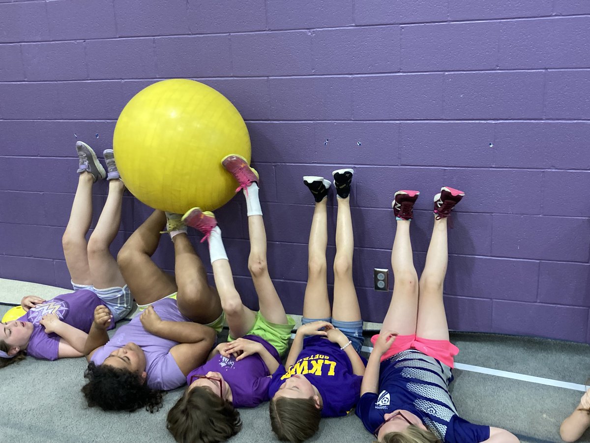 LkwdSchools's tweet photo. Field Day fun at @LkwdHMES! Everyone's favorite way to help wrap up the year! @lkwdphysed https://t.co/wjdbwL7ZRN