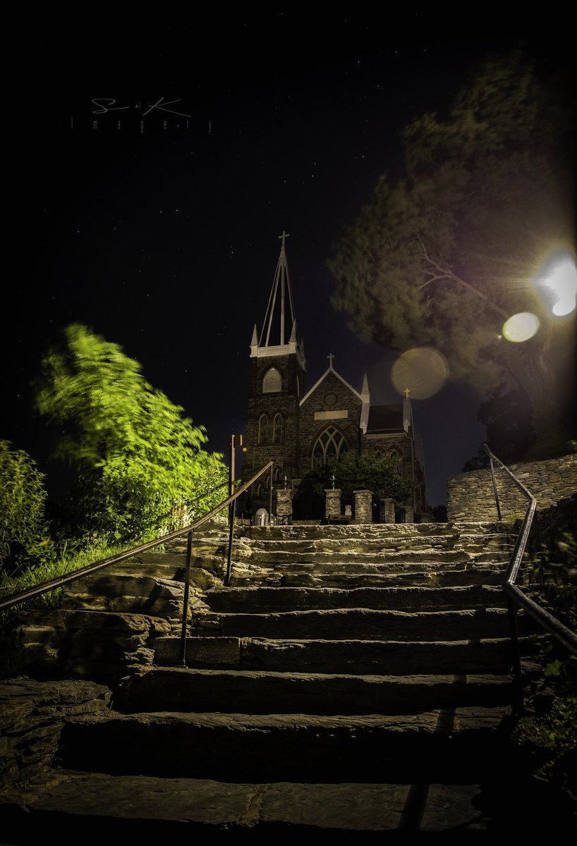 @willoliver @GravesSpectrum Oooohhh I love the dark shots!  Here’s mine!  
1-#Slipknot (Knotfest, CA)  
2-#PresidentsHeads (Williamsburg,VA)
3-#EasternStatePenitentiary(Philly,PA)
4-#SaintPeters #Romancatholic #church (Harpers Ferry, WV)
IG: @sik_imagery