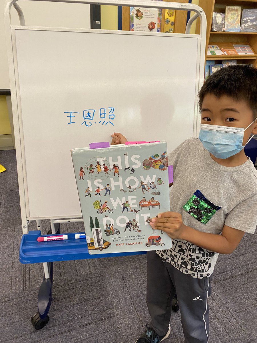 MTL_FWLibrary's tweet photo. I 💜 when a book takes us on a trip around the world 🌍 and gives our 2nd gr Ss a chance to show their name written in another language! 🙌🏻🥰📕 #readingisforeveryone https://t.co/eAz0gao8D3