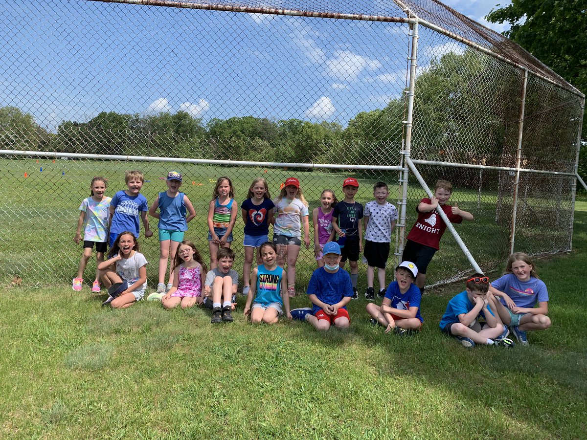 WeAreTheWeckies's tweet image. Thank you Dublin PTA, @DublinPE and @DanielleBigi for making Field Day possible this year!! Thank you parents for showing up to volunteer!! 💚💪🏼