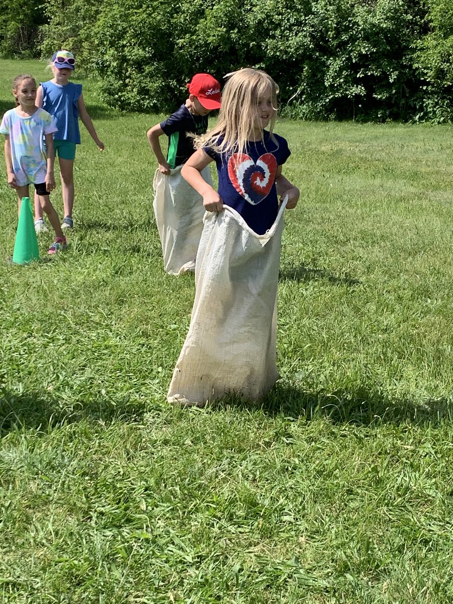 WeAreTheWeckies's tweet image. Thank you Dublin PTA, @DublinPE and @DanielleBigi for making Field Day possible this year!! Thank you parents for showing up to volunteer!! 💚💪🏼