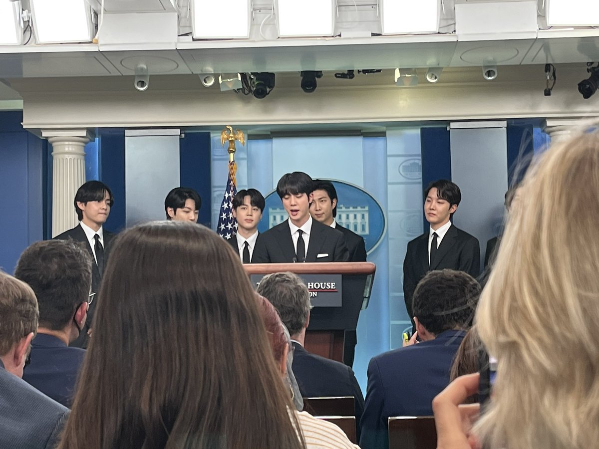 seokjinfile's tweet photo. kim seokjin, we’re so proud of you https://t.co/kcYk8H9ikK