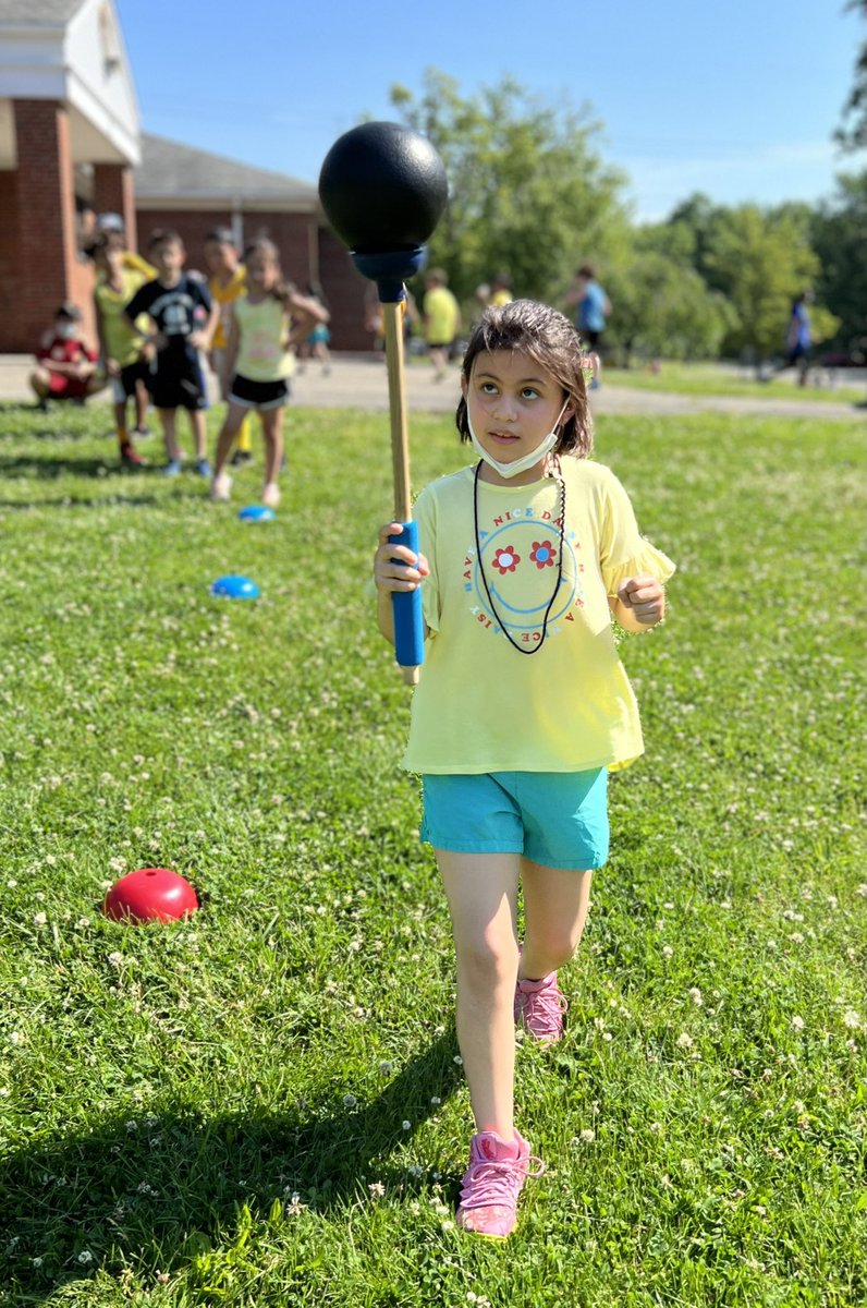 2FBHE's tweet photo. Field Day Fun! 🌟 Go Bobcats!#itsgottobeBHE https://t.co/BSR7NPmmuK