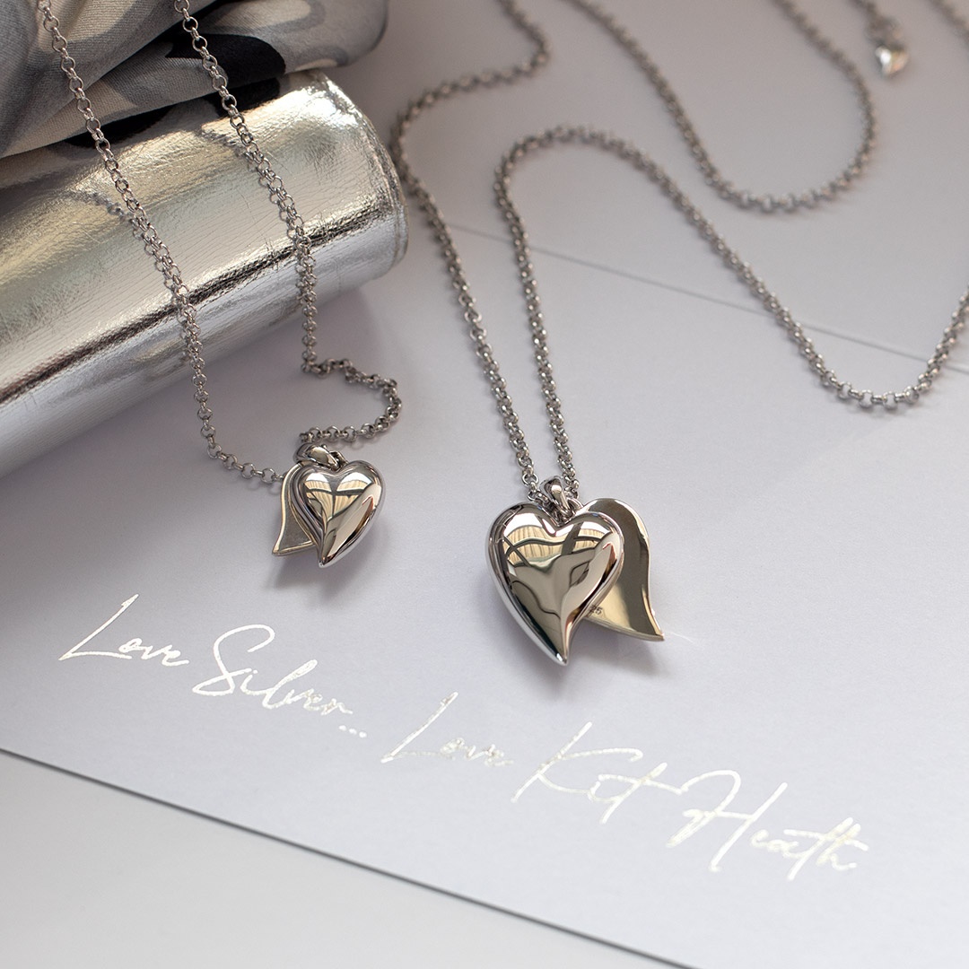 The pairing of two singular hearts creates an unbreakable bond, capable of standing the test of time.

👜 Desire Love Duet Large Heart Necklace
Desire Love Duet Heart Necklace

#lovesilver #lovekitheath #kitheath