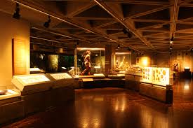 andreeaenchina's tweet photo. De #CostaRica con @SilviaCRAvge lo que más me ha fascinado es el Museo de Oro. A quién no le gusta?😍con todo lo que reluce!✨ Además, para relajarnos podemos ir al Santuario de perezosos y admirar esta especie tan adorable🥺
Un viaje ideal verdad?
#descubreelmundoconAvge https://t.co/bagH4BCdFo