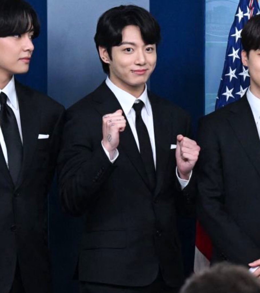 ˗ˏˋ𝙣𝙖𝙣𝙣𝙣𝙣 𓂃ꕤ tweet media